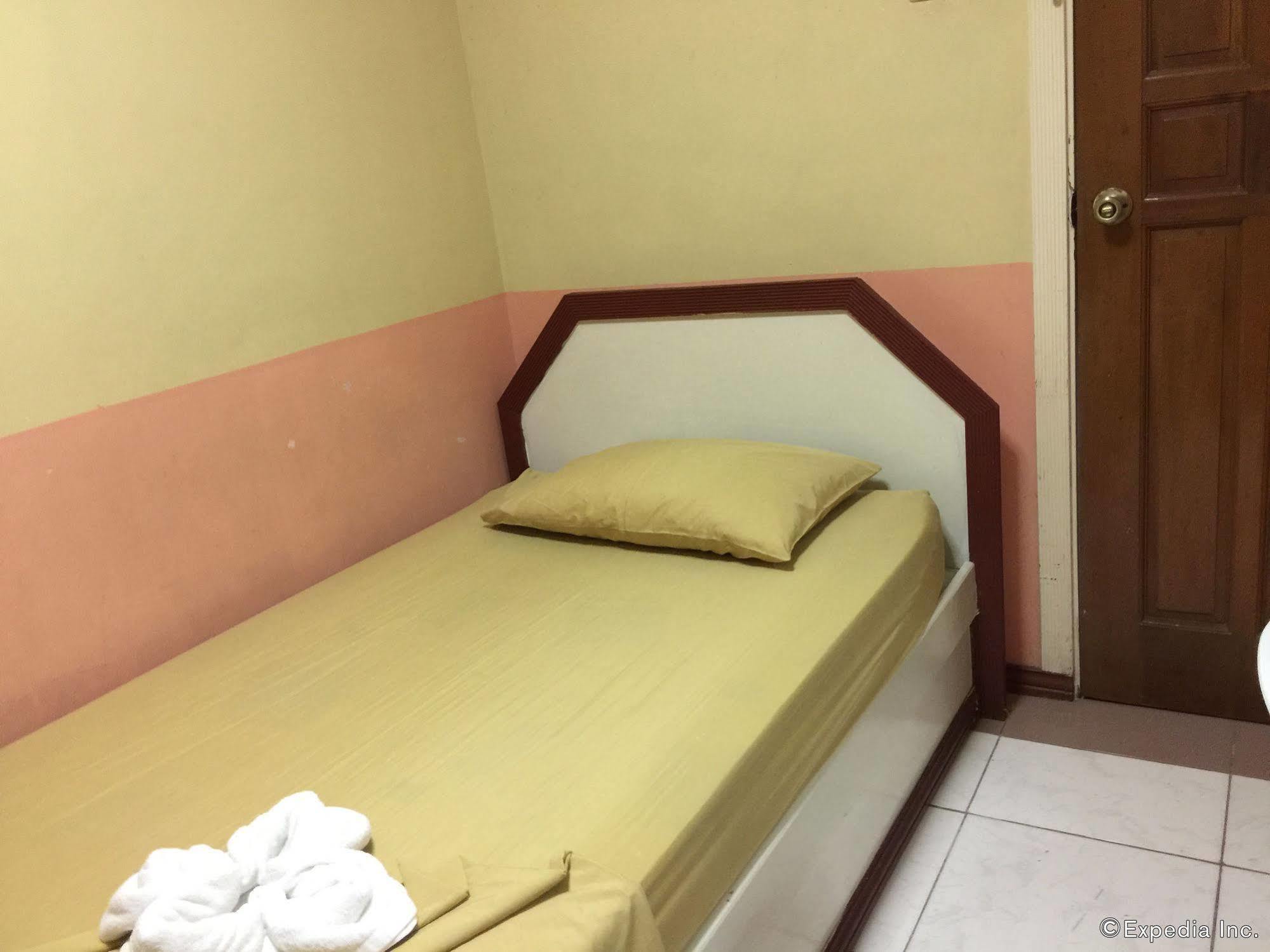 Buen Bella Pension House Tagbilaran City Exterior photo